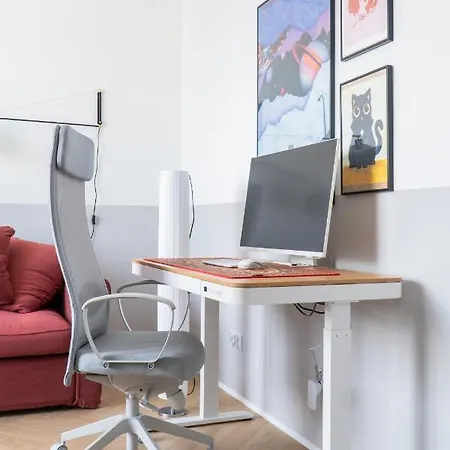 Old Town Gem Designer - Centre Location - Families - Remote Work * غدانسك