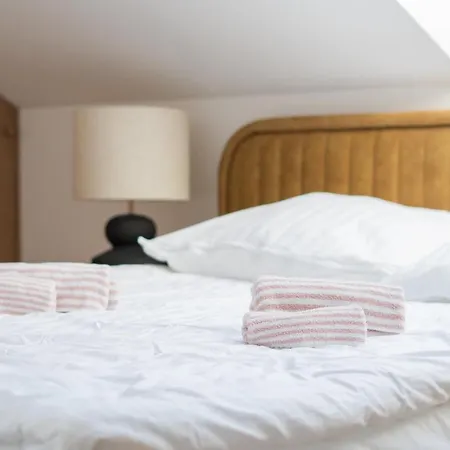 Old Town Gem Designer - Centre Location - Families - Remote Work 格但斯克