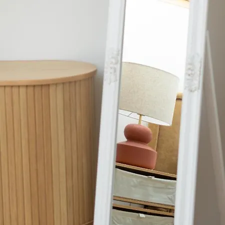 Old Town Gem Designer - Centre Location - Families - Remote Work 公寓