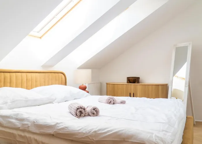 Old Town Gem Designer - Centre Location - Families - Remote Work