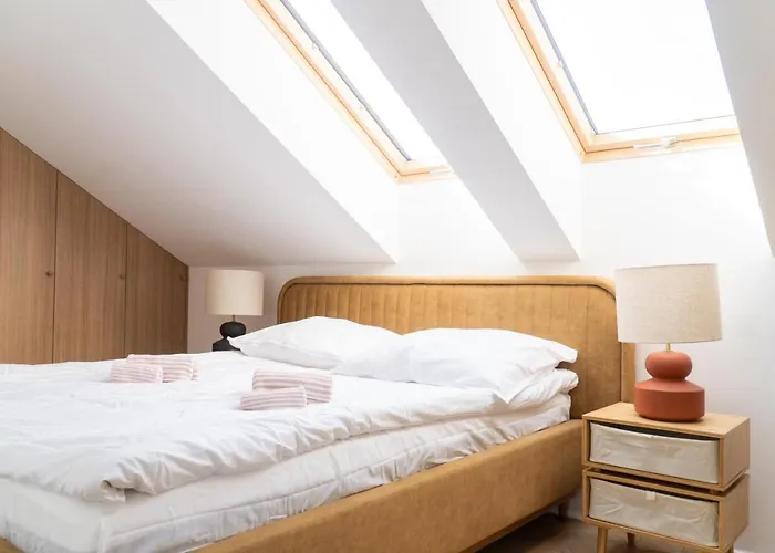 아파트 Old Town Gem Designer - Centre Location - Families - Remote Work *